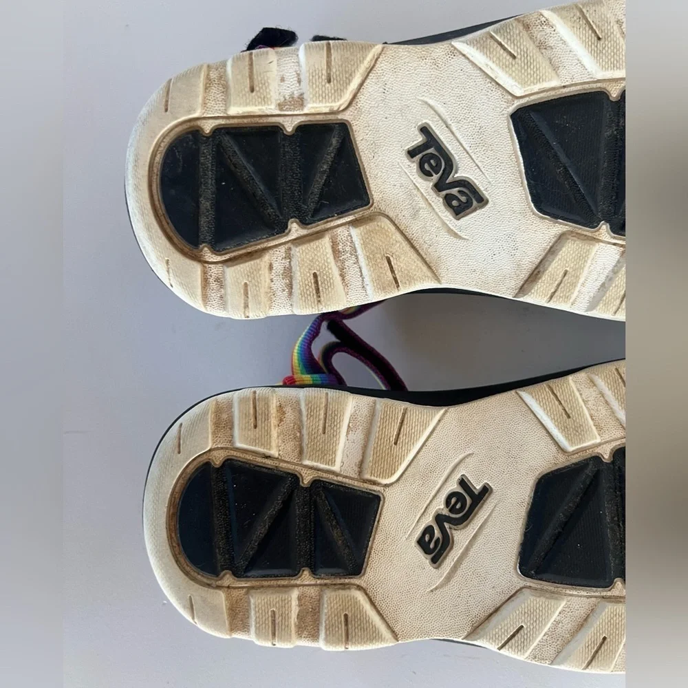 Teva Kid's Unisex Hurricane Xlt 2 Sandals Water Shoes, Rainbow and Black, size 3